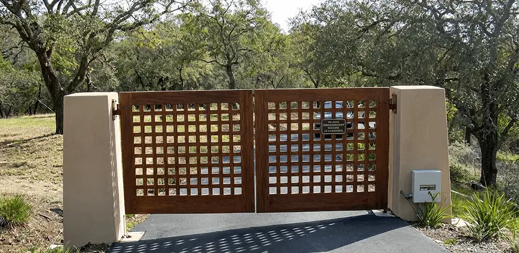 Driveway gate installation for a residential property in Toledo, OH