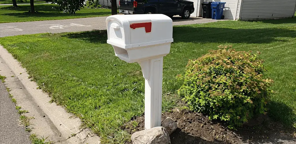 Mailbox installation for a residential curbside mailbox in Toledo, OH